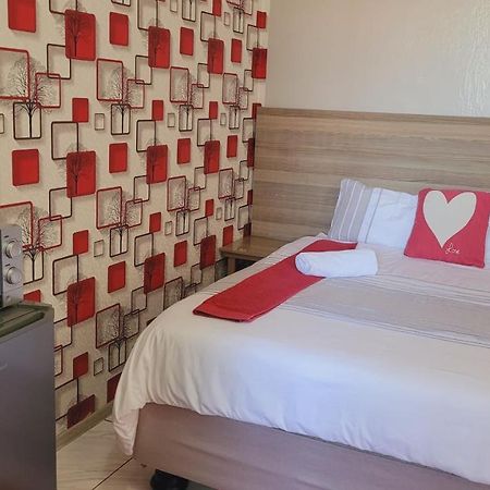קורומאן Pab-Love Guest House מראה חיצוני תמונה