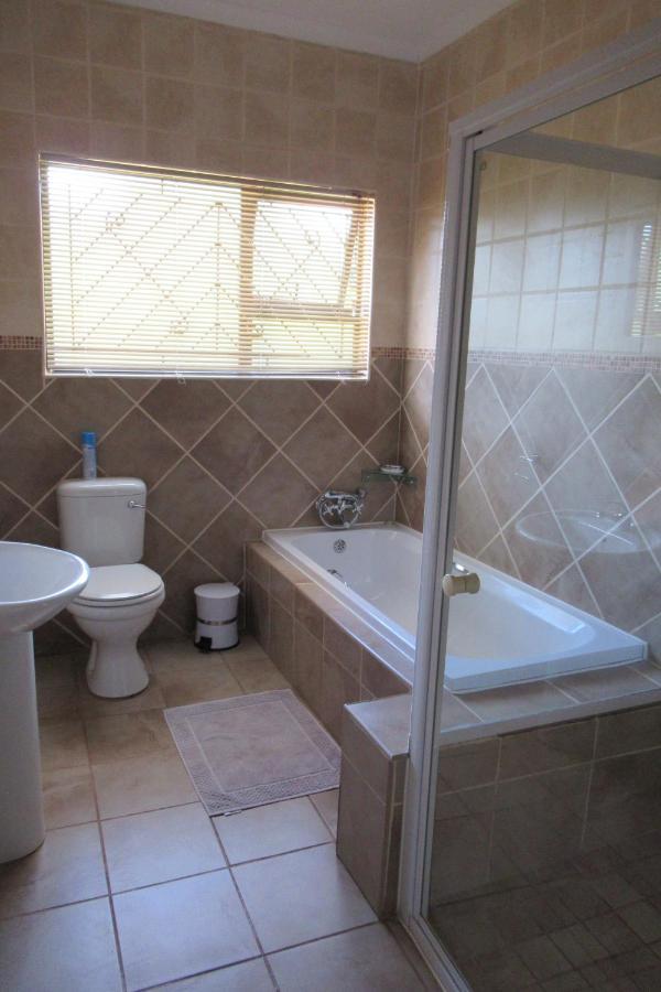 קורומאן Pab-Love Guest House מראה חיצוני תמונה