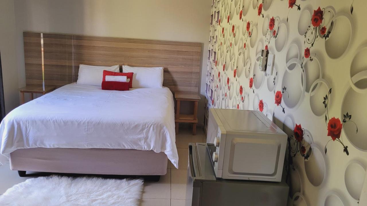 קורומאן Pab-Love Guest House מראה חיצוני תמונה
