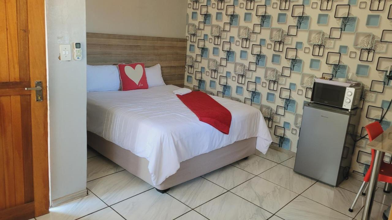 קורומאן Pab-Love Guest House מראה חיצוני תמונה