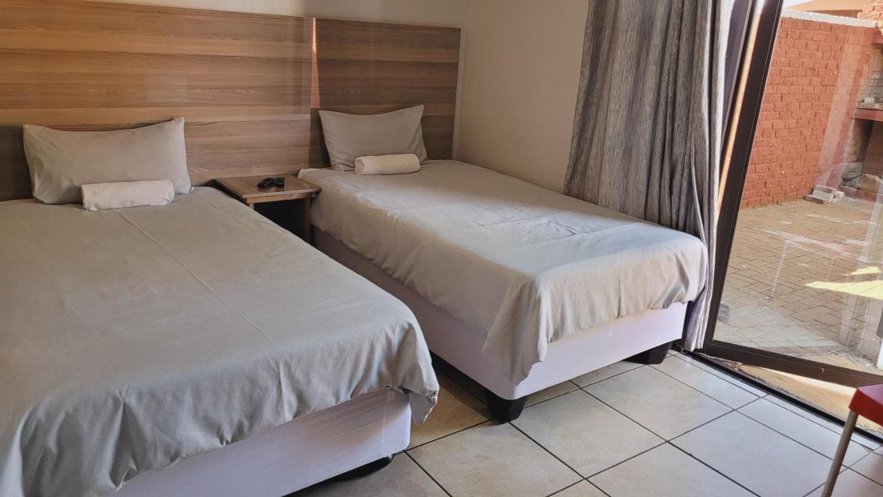 קורומאן Pab-Love Guest House מראה חיצוני תמונה