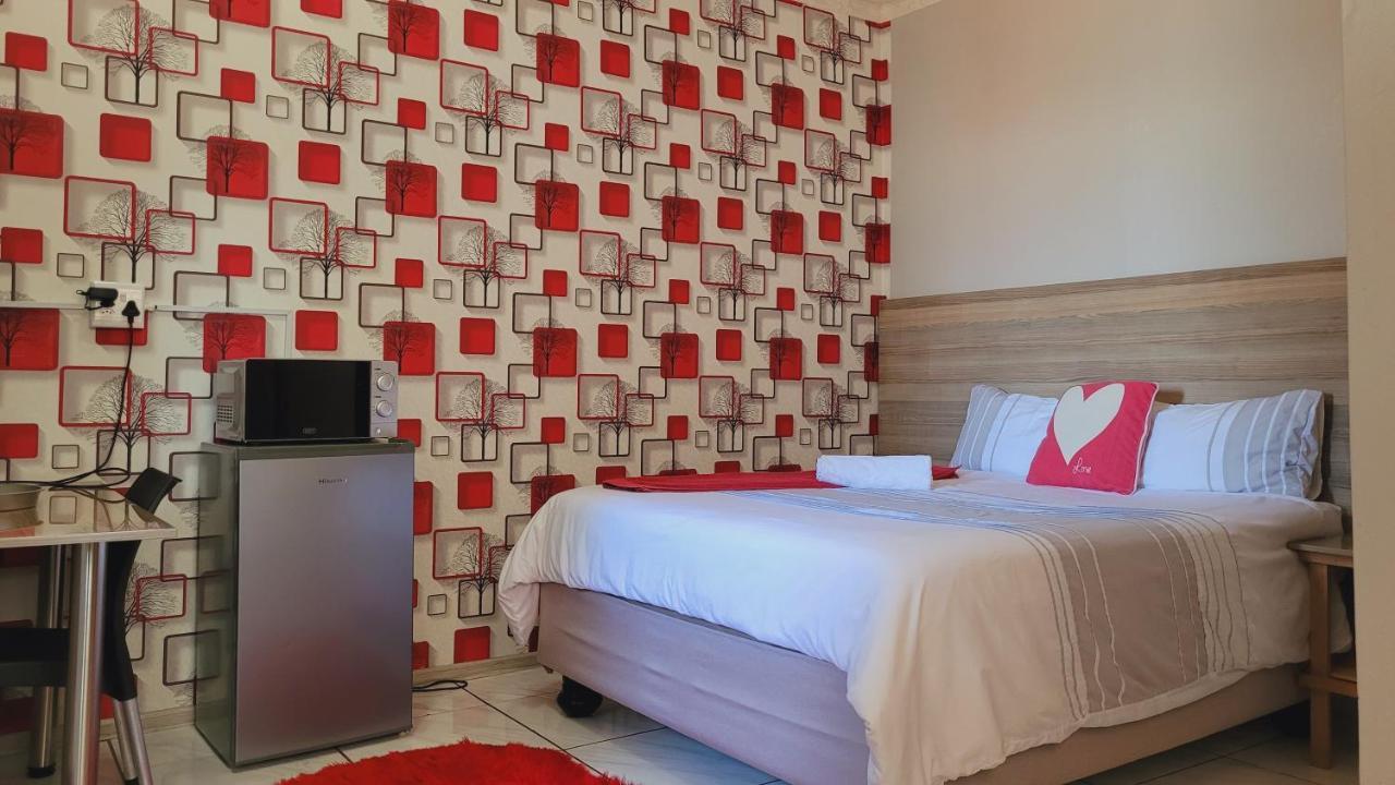 קורומאן Pab-Love Guest House מראה חיצוני תמונה