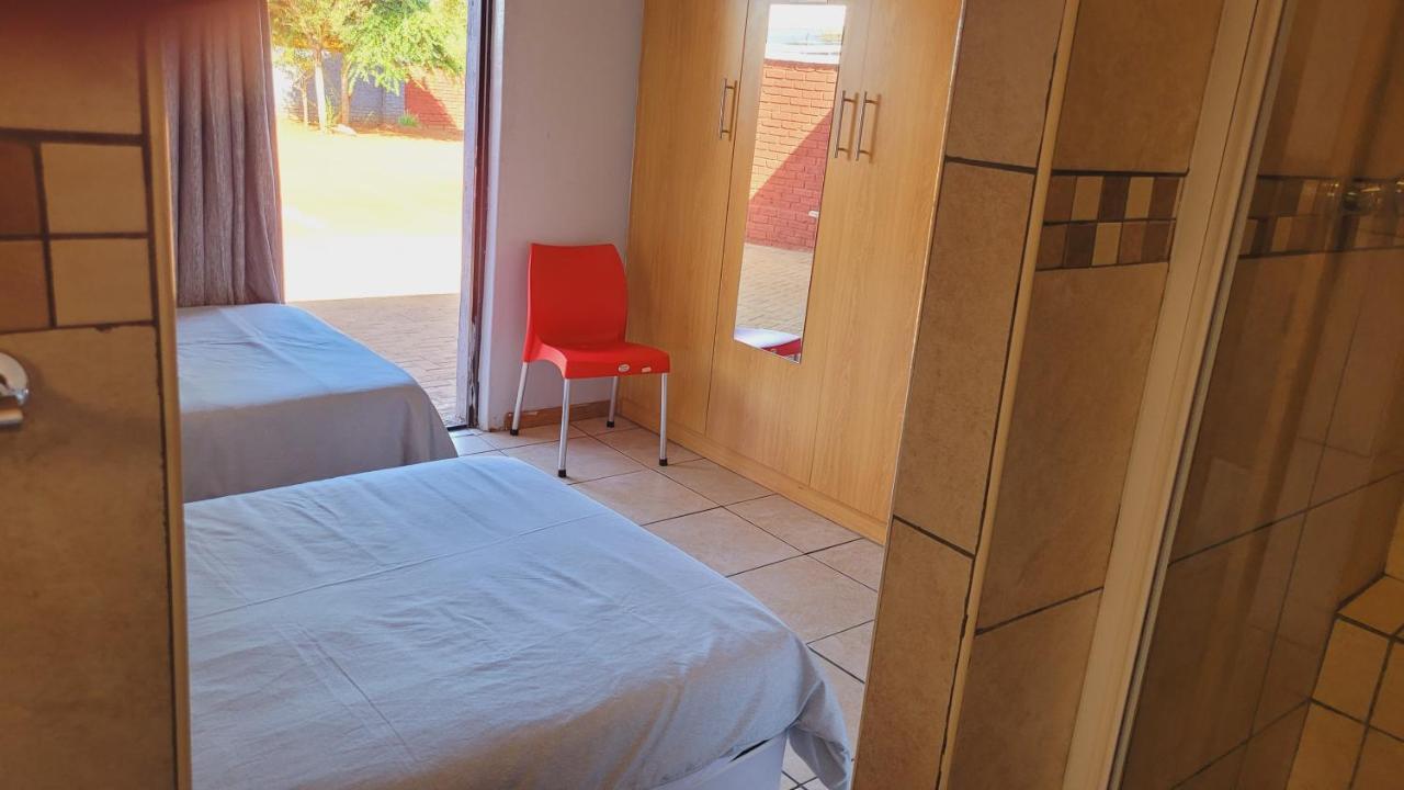 קורומאן Pab-Love Guest House מראה חיצוני תמונה